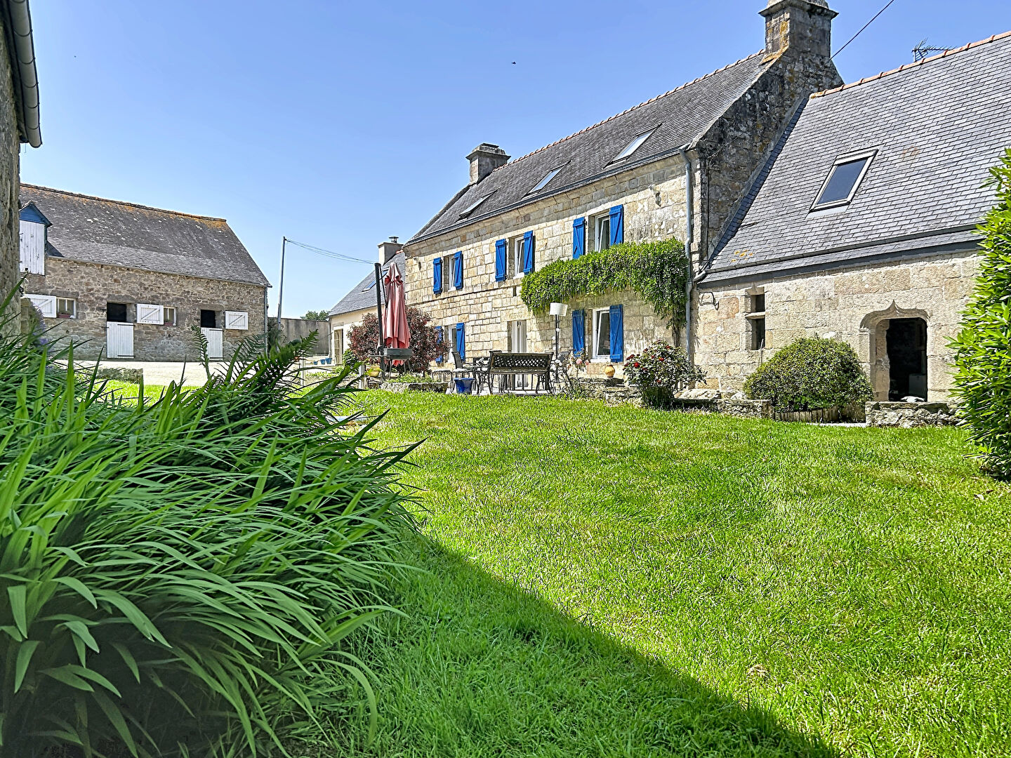 Maison Guengat, 5 chambres, dépendances, idéal pour chevaux, à mi chemin entre Quimper et les plages