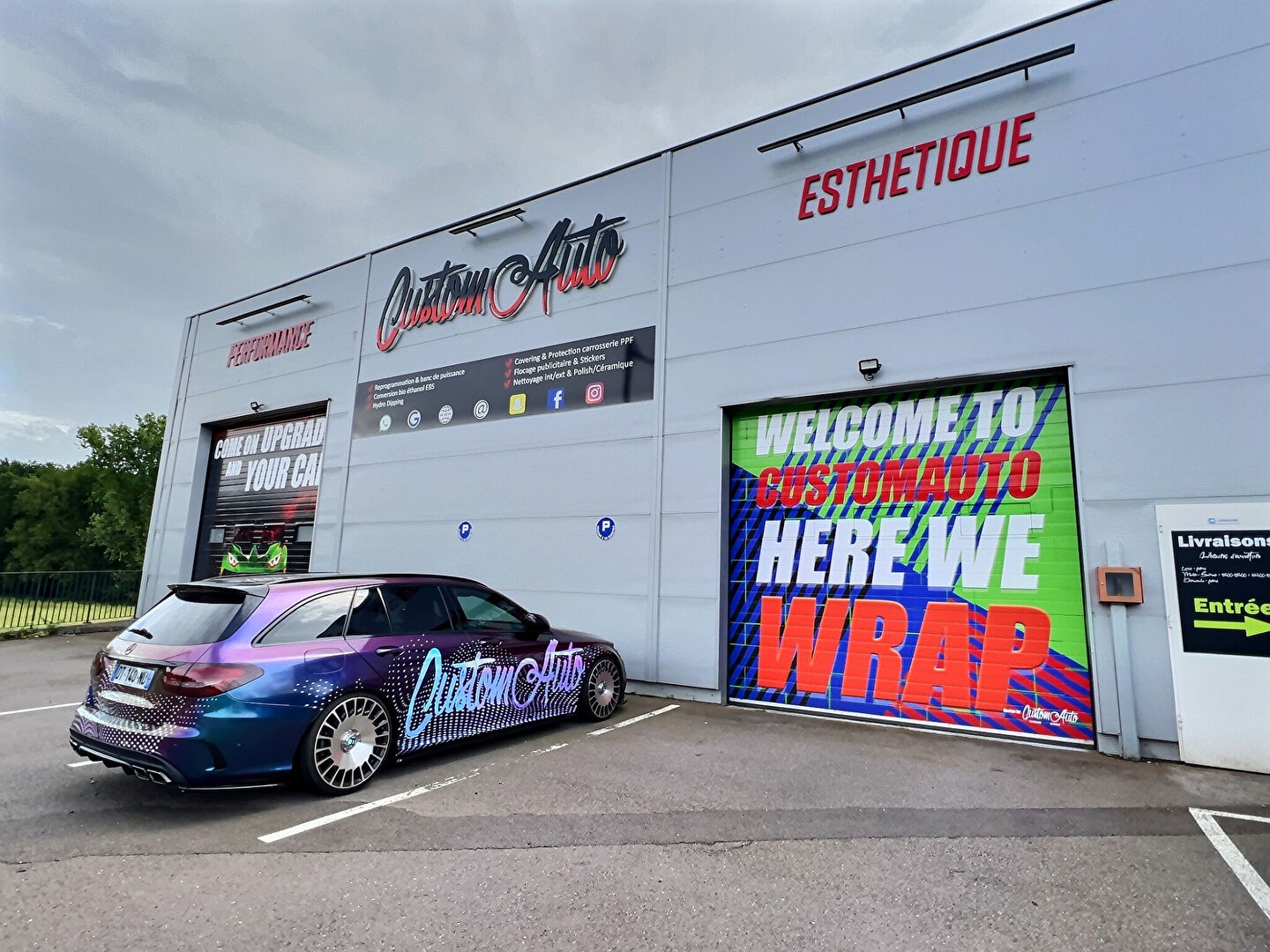 Photo Local commercial  457.8 m2 activité préparation auto image 1/6