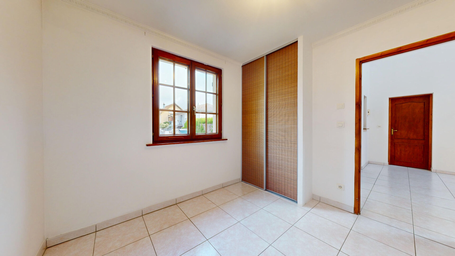 Photo Maison d'architecte -Macheren -4 chambres -172 m2 - Terrain 9.23 ares image 3/6