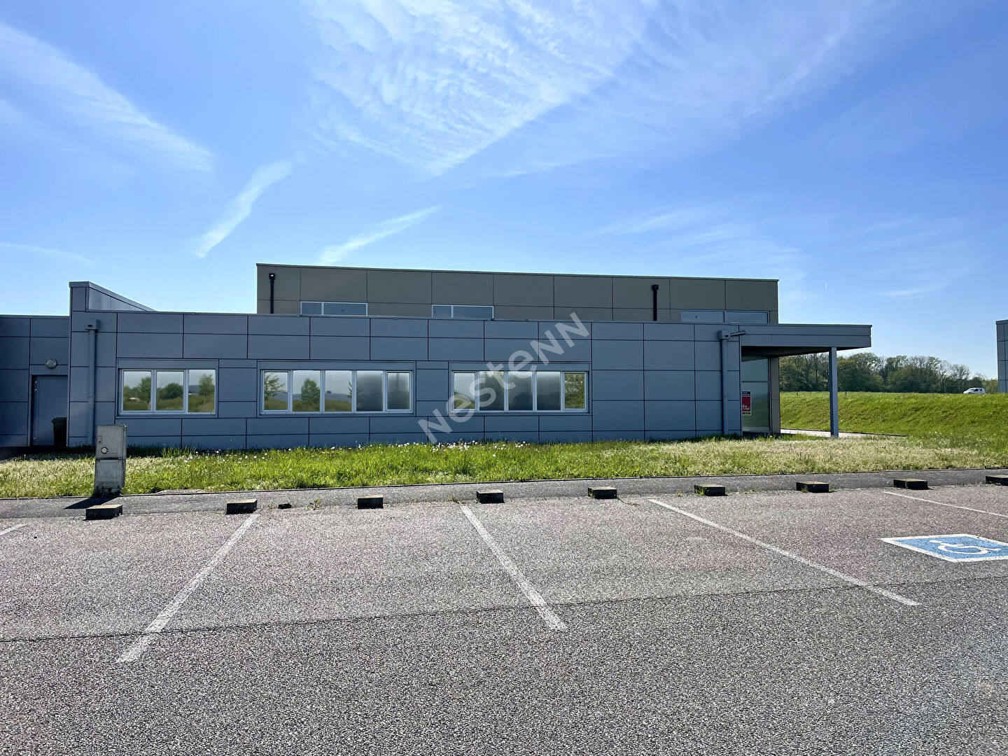 Photo Morhange :Local toutes activités 476m² image 4/6