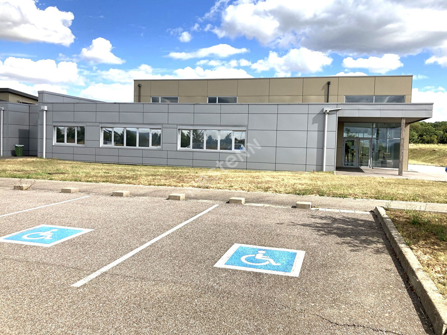 Cellule toutes activités 476m²  Morhange