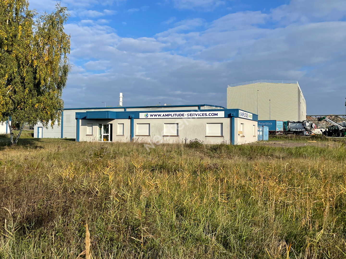 Photo Entrepôt + bureaux  800m² Zone Europort image 1/6