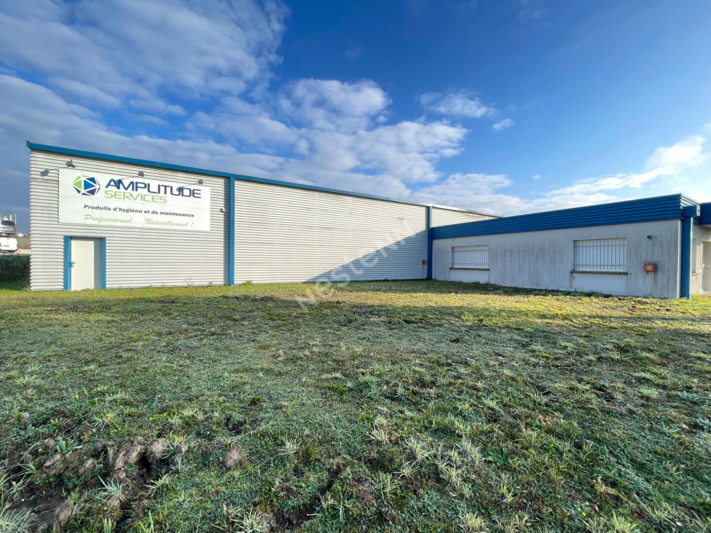 Photo Entrepôt + bureaux  800m² Zone Europort image 5/6