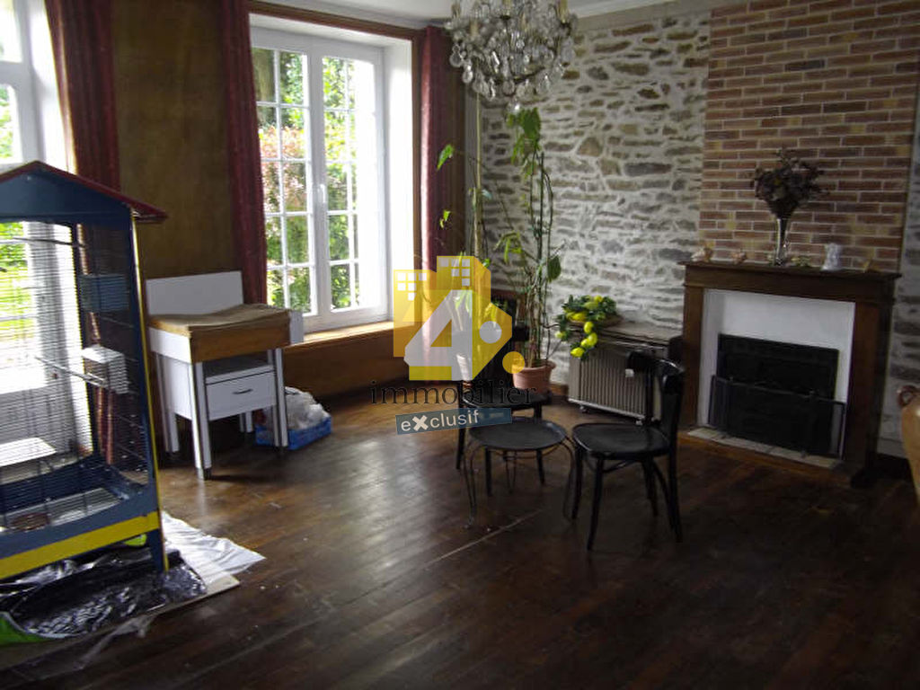 Photo Longère entièrement rénovée 250m² avec terrain de plus de 2 ha avec plan d'eau image 4/6