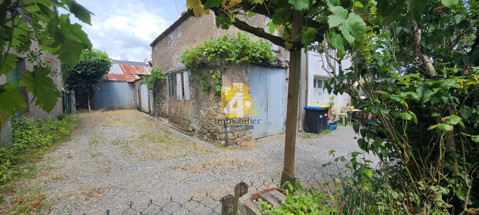 Photo Maison 7 pièces 141m² BESNE image 4/6