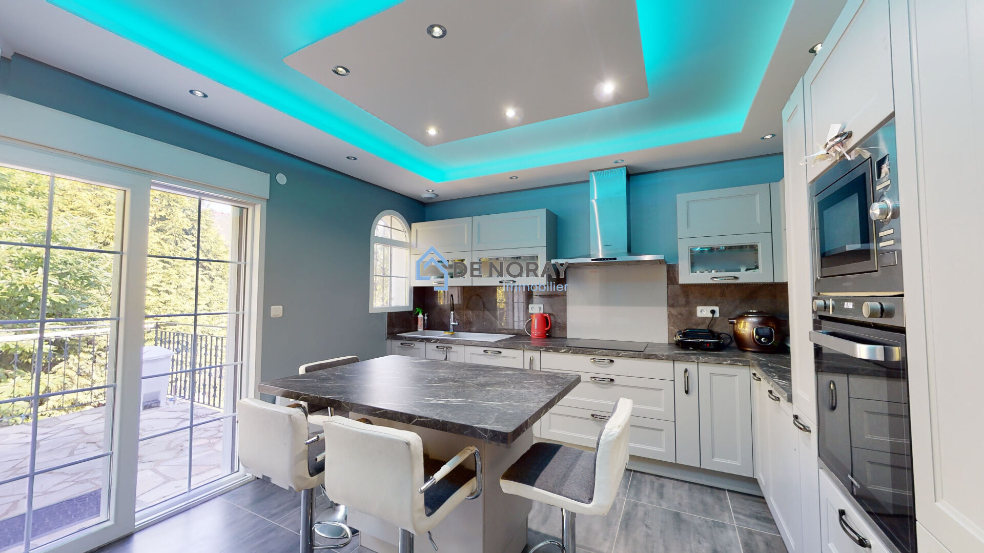 Photo Maison 8 chambres 210m2 Chambray Les Tours image 2/6