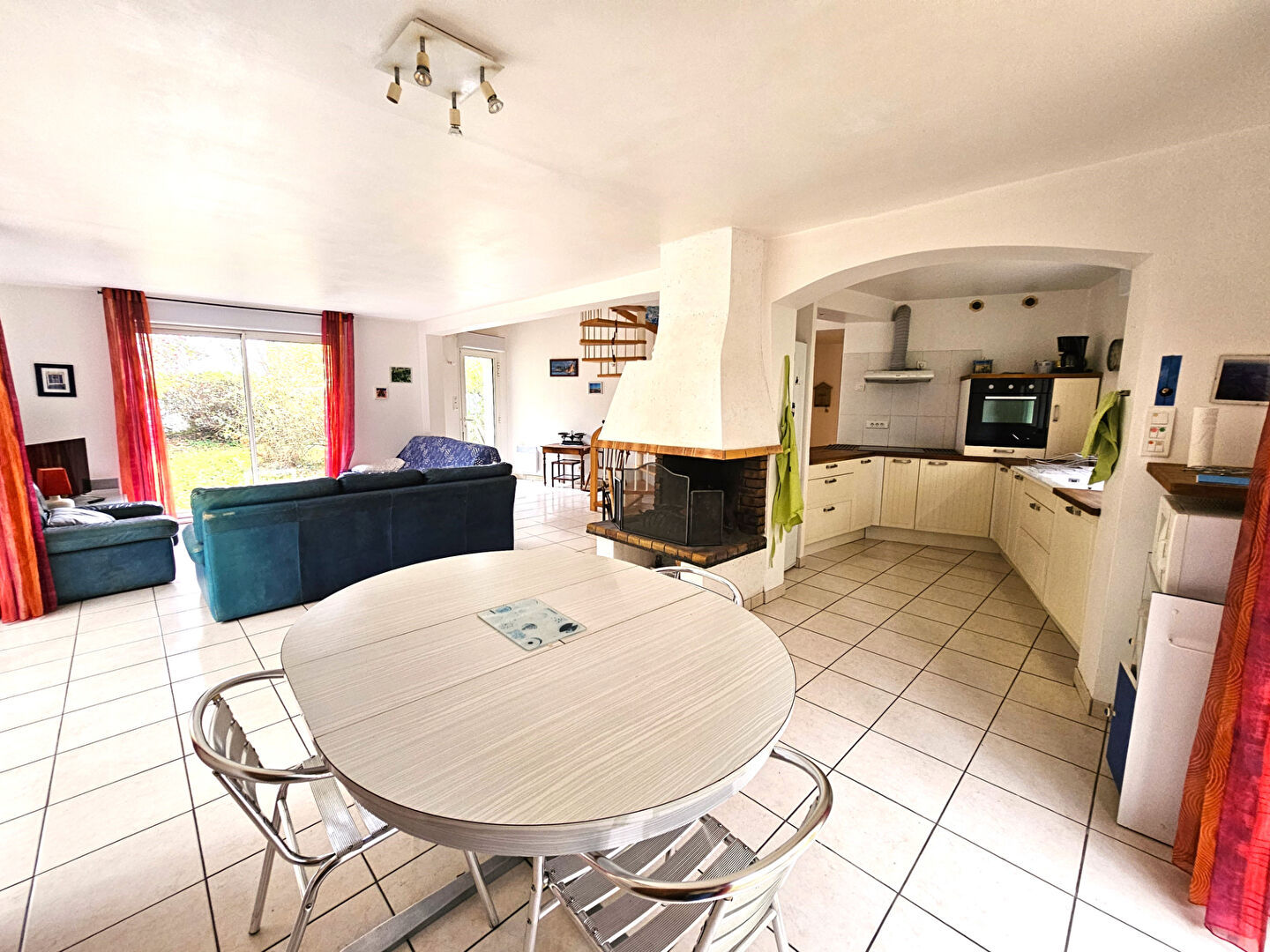 Photo Maison lumineuse proche bourg et Kercabellec image 3/6