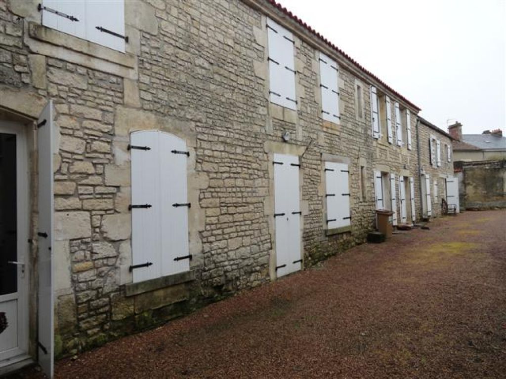 Agence immobilière de 
 INSTALLEZ-VOUS.FR - INSTALLEZ-VOUS.FR 
