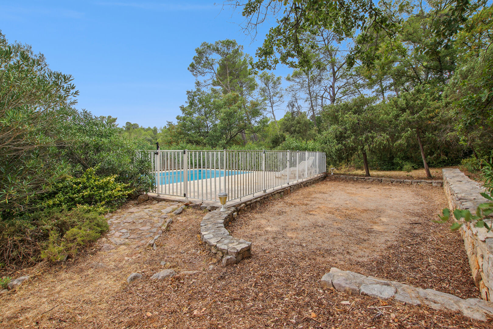 Photo Les Arcs-sur-Argens - Villa sur terrain arboré de 1 hectare image 5/6
