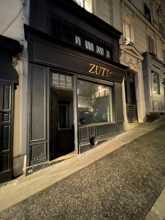 EXCLUSIVITE ABBESSES RUE RAVIGNAN MONTMARTRE