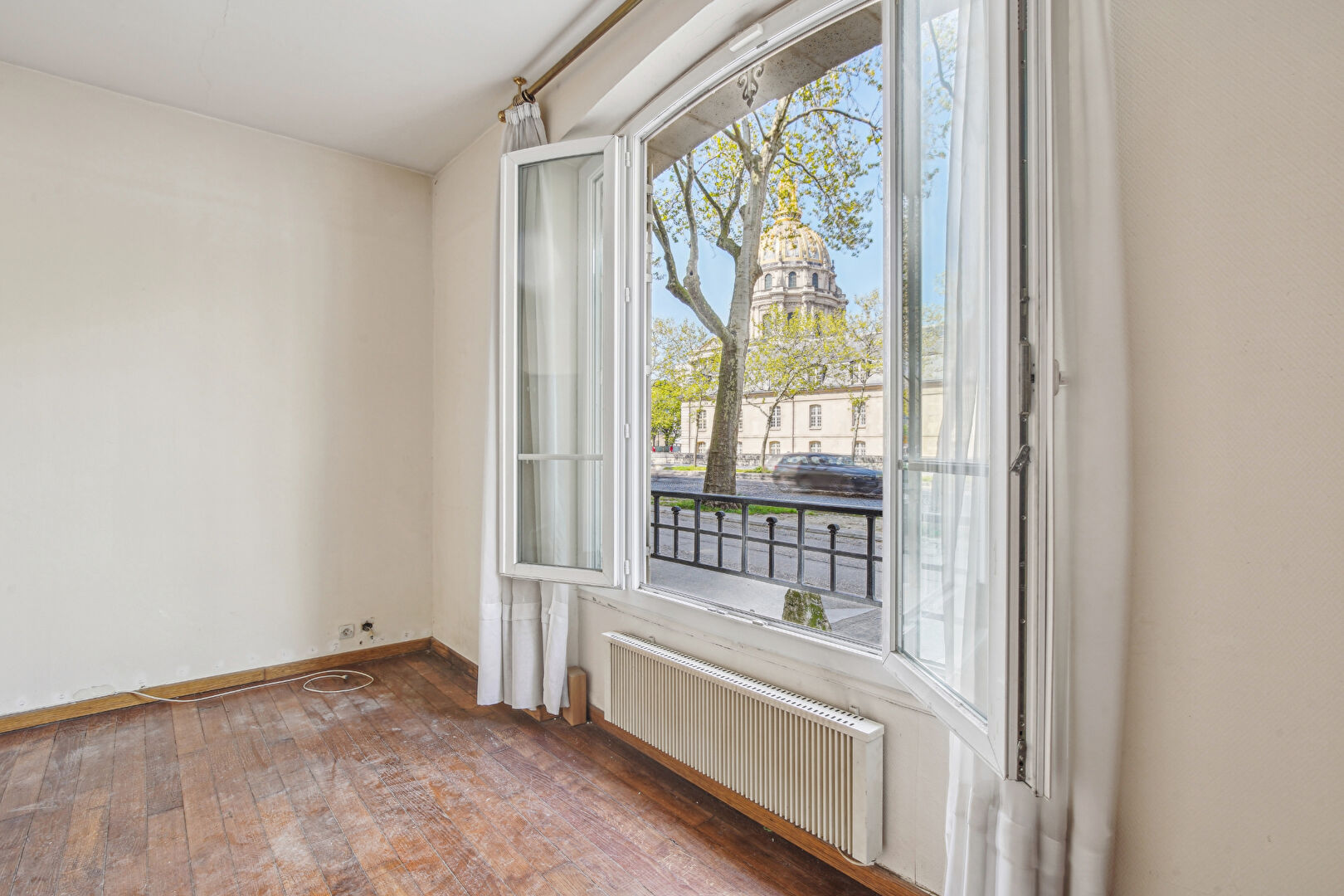 Photo EXCLUSIVITE - PARIS VII - 120 m2 image 3/6