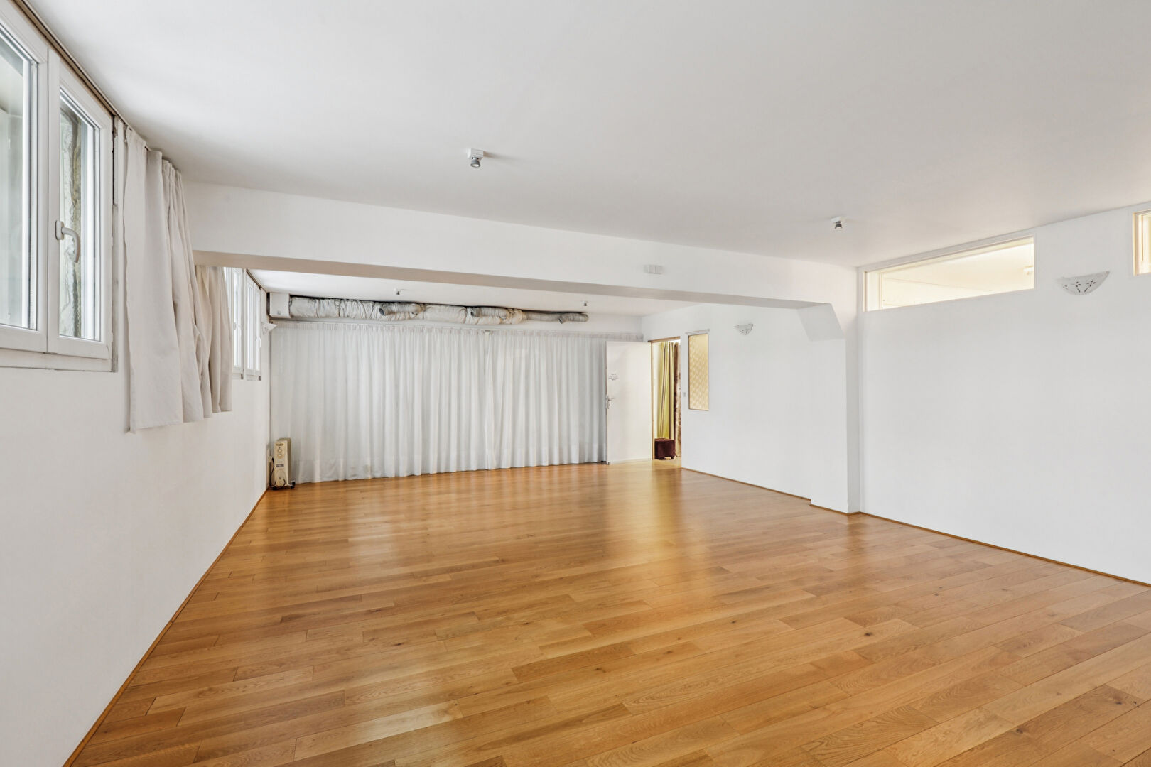 Photo Paris 20 - Local d'activité / Bureau - 113 m2 image 6/6