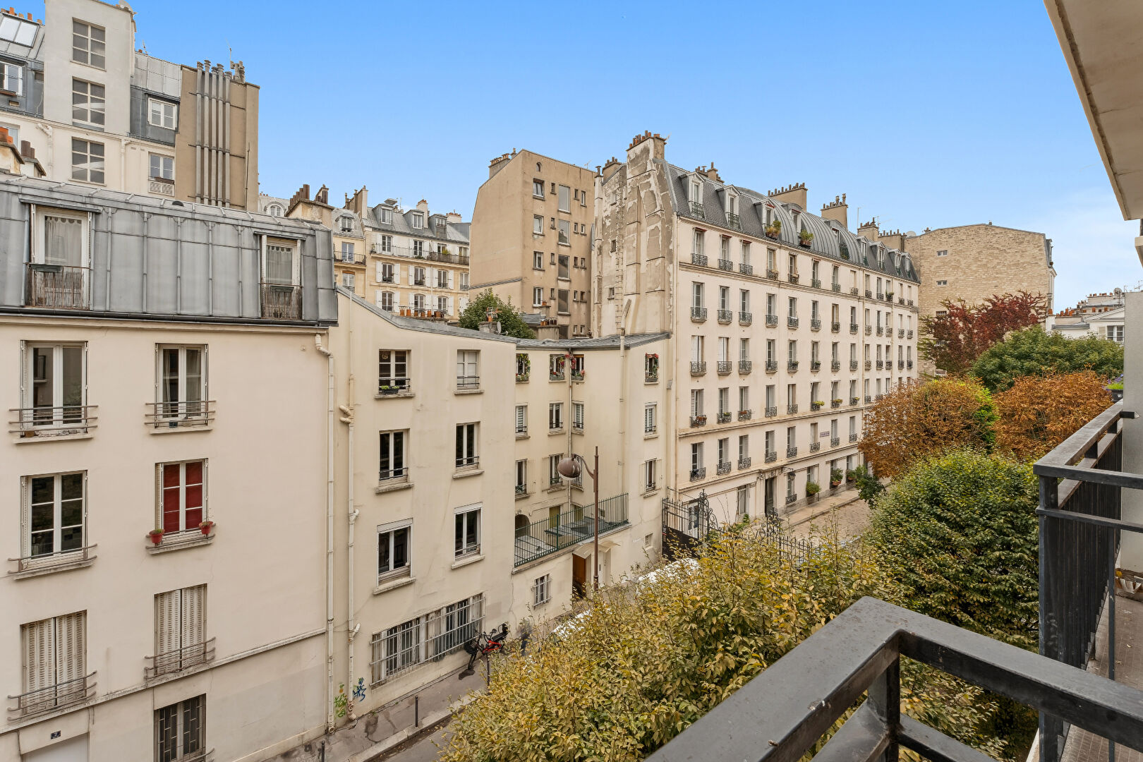 Photo EXCLUSIVITE-Montmartre - Abbesses image 4/6