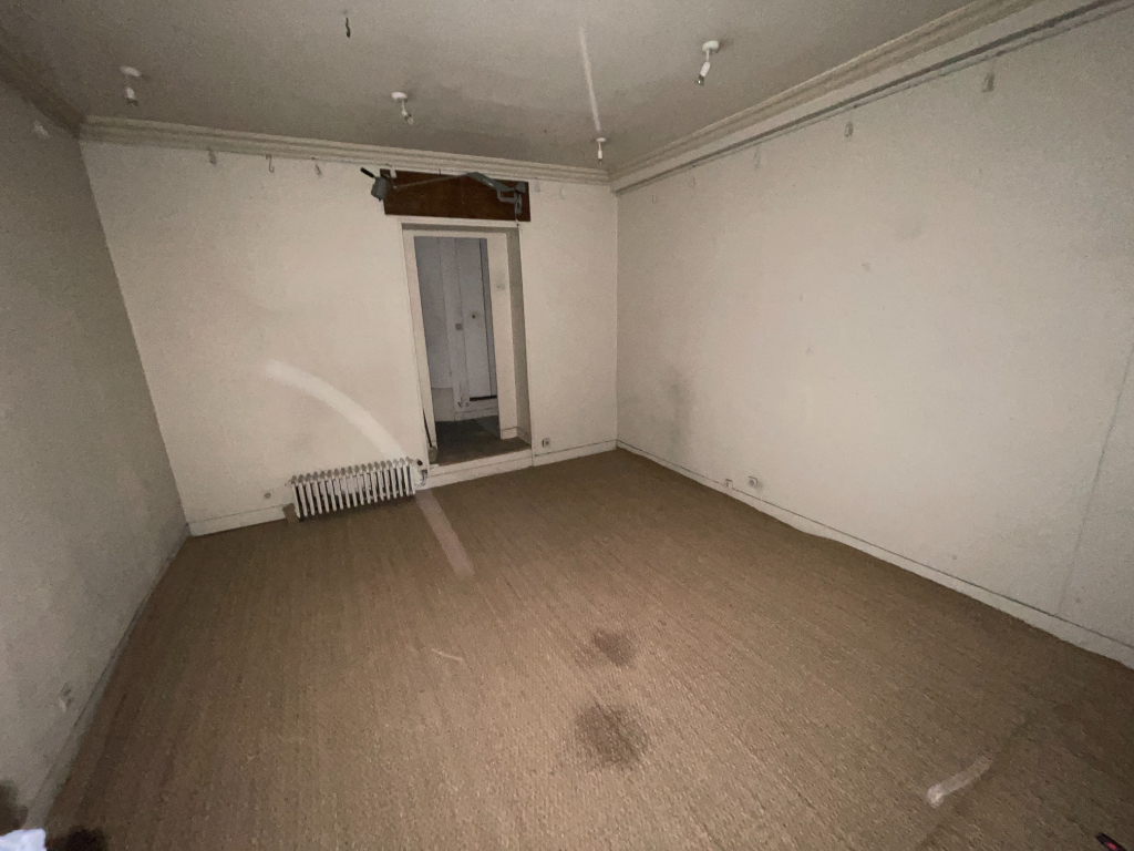 Photo EXCLUSIVITE ABBESSES RUE RAVIGNAN MONTMARTRE image 6/6