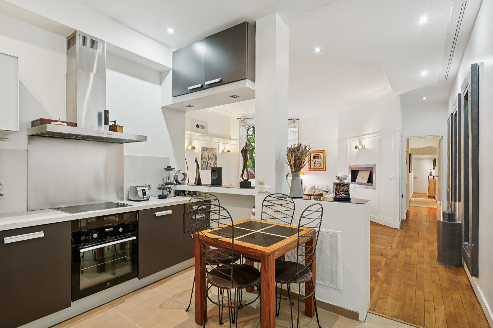 Photo 75007 PARIS RUE DE GRENELLE image 4/6