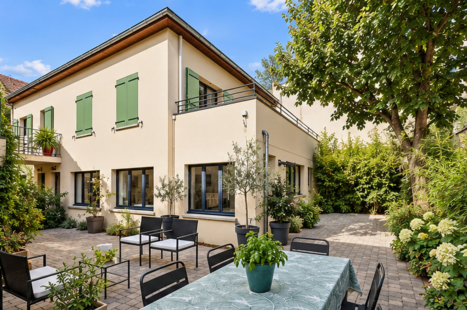 Agence immobilière de ALG IMMOBILIER - Alexandre GOUIN Conseil immobilier MONTMARTRE