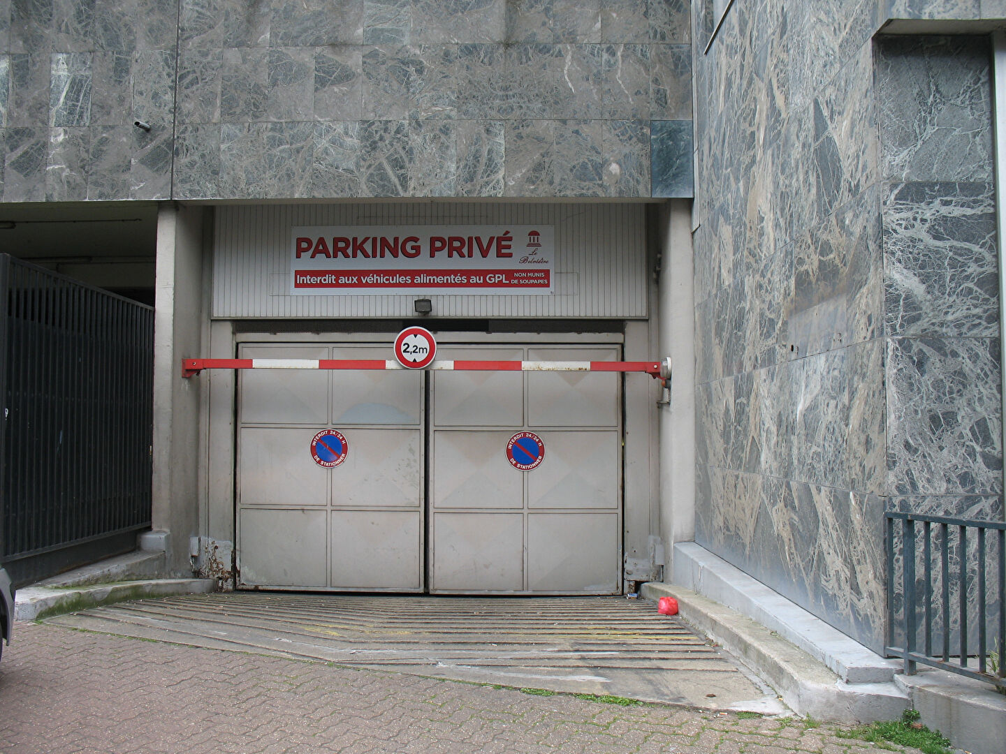 PARIS XIX  | LAUMIERE ou Ourcq | PARKING résidence sécurisée