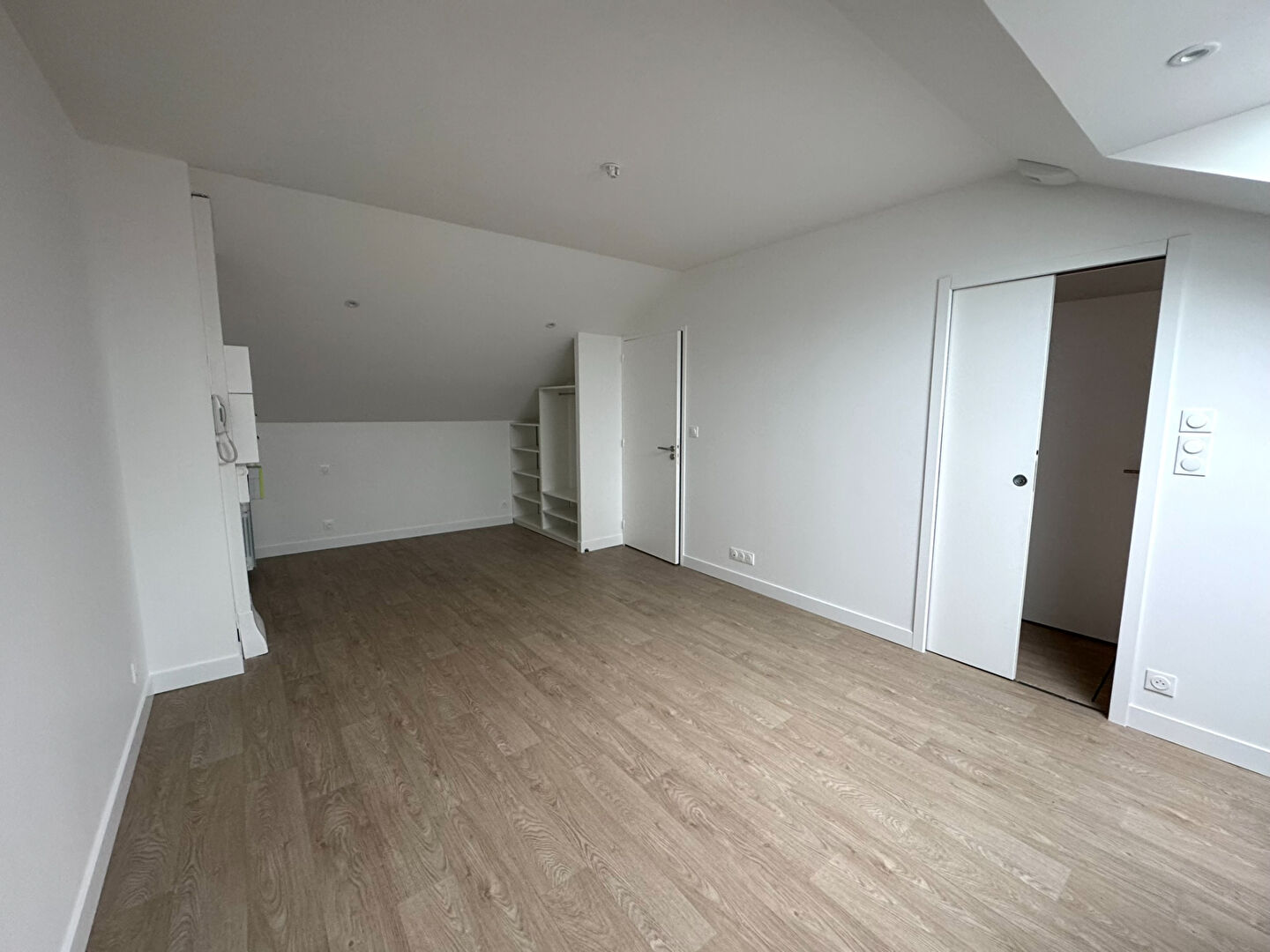 Photo Studio Sainte Pazanne 24.92m² image 2/4