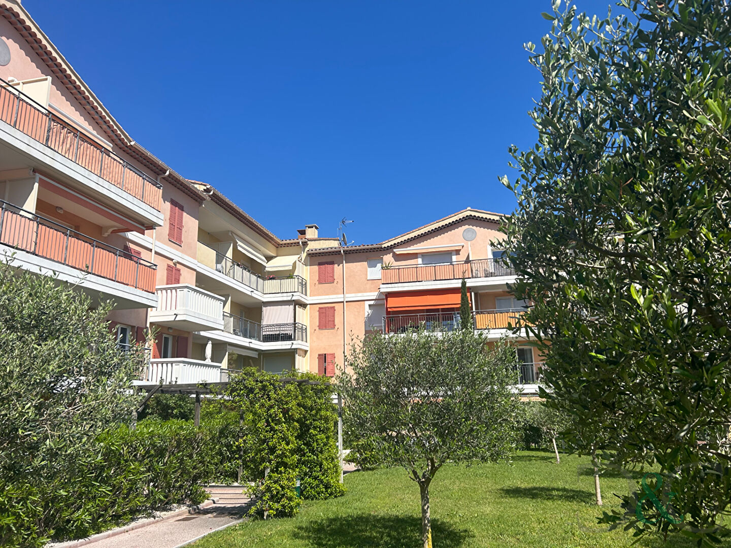 Agence immobilière de Cellier ,  Coates Bormes les Mimosas