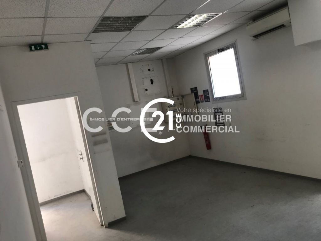 Local commercial à louer - 135.0 m2 - 06 - Alpes-Maritimes