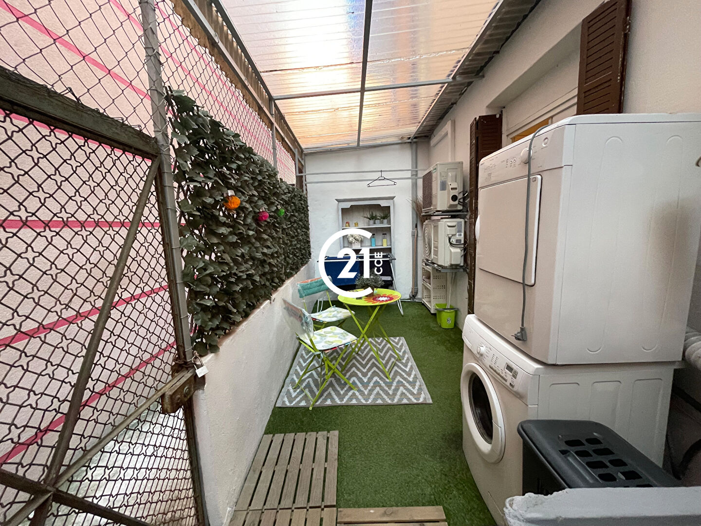 Agrandir la photo Divers à vendre - 55.0 m2 - 06 - Alpes-Maritimes
