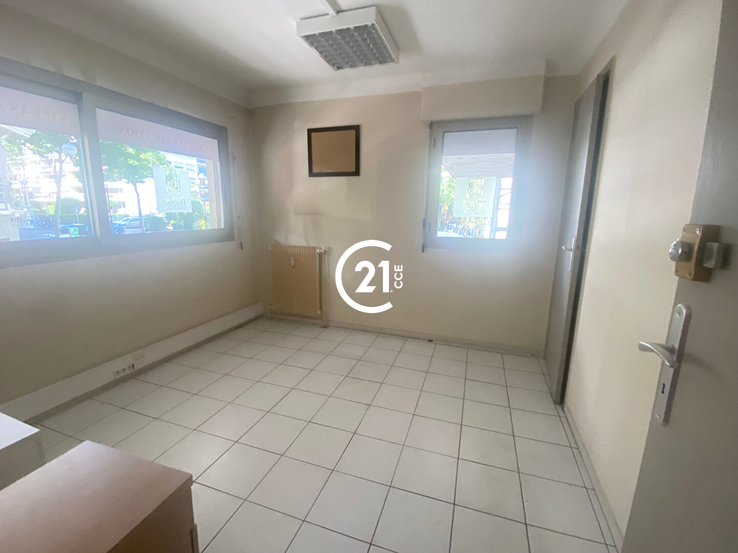Bureaux à vendre - 77.0 m2 - 06 - Alpes-Maritimes