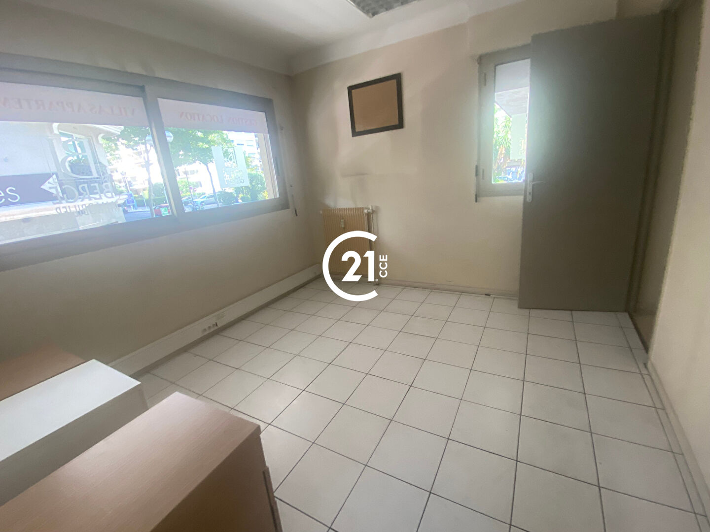 Bureaux à vendre - 77.0 m2 - 06 - Alpes-Maritimes