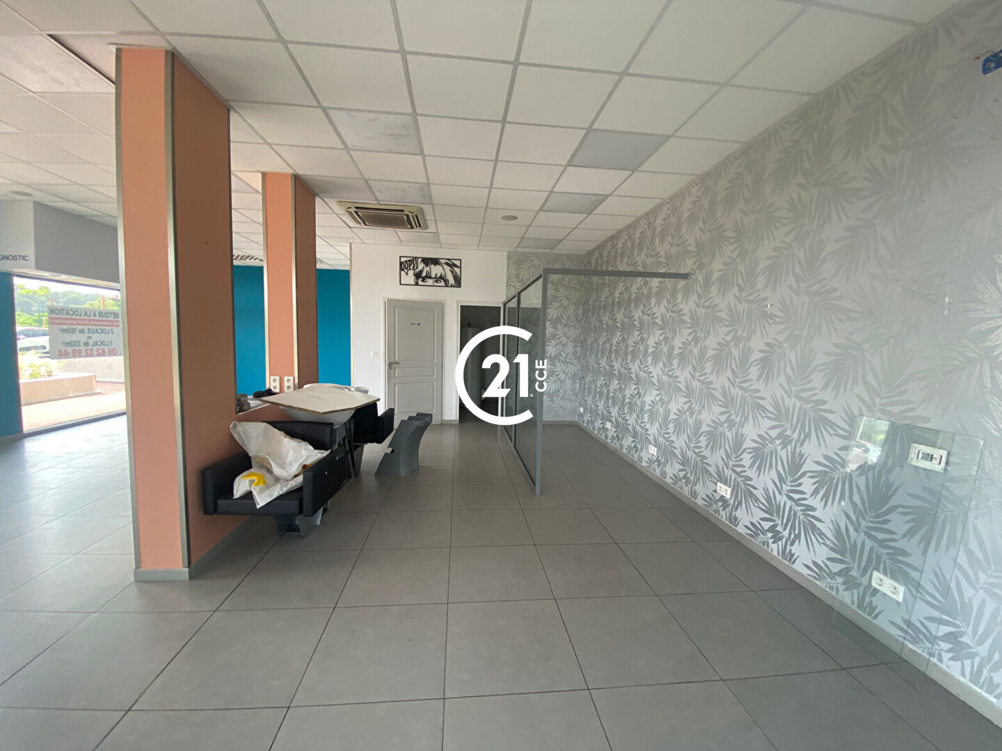 Local commercial à louer - 90.0 m2 - 06 - Alpes-Maritimes