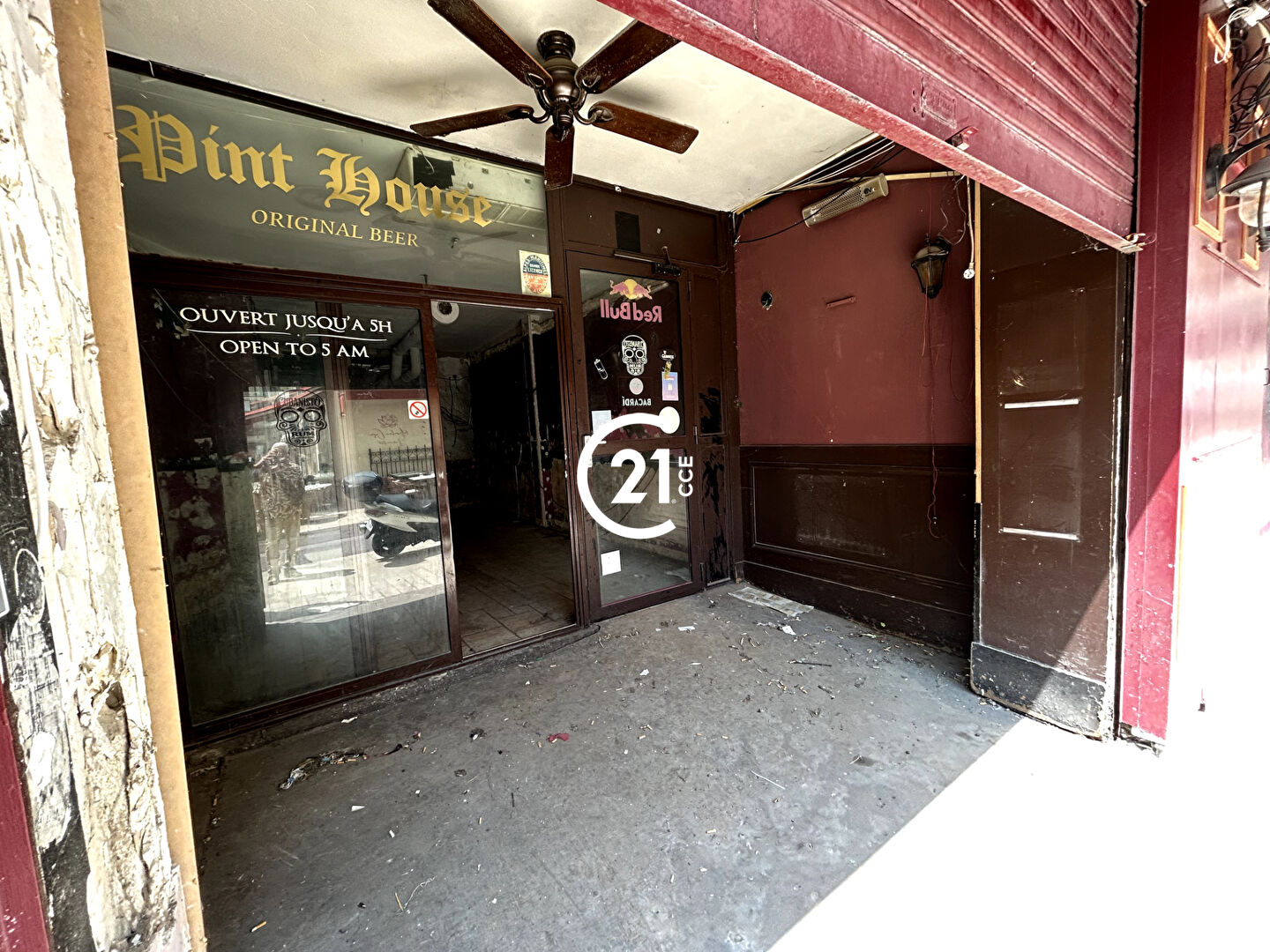 Local commercial à louer - 71.0 m2 - 06 - Alpes-Maritimes