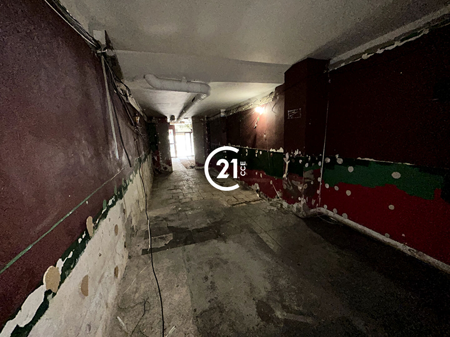 Local commercial à louer - 71.0 m2 - 06 - Alpes-Maritimes