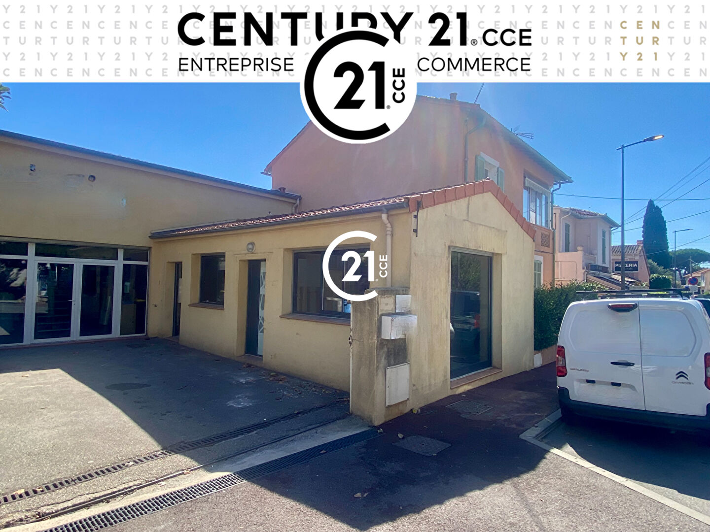 Local commercial à louer - 100.0 m2 - 06 - Alpes-Maritimes