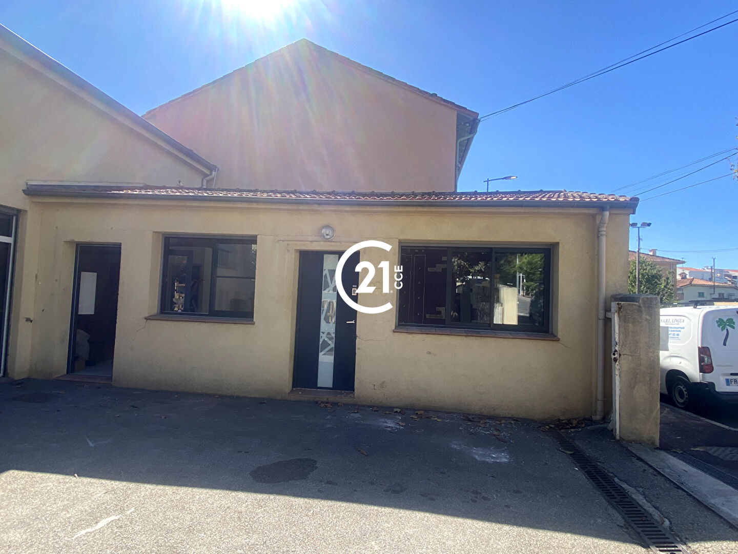 Local commercial à louer - 100.0 m2 - 06 - Alpes-Maritimes
