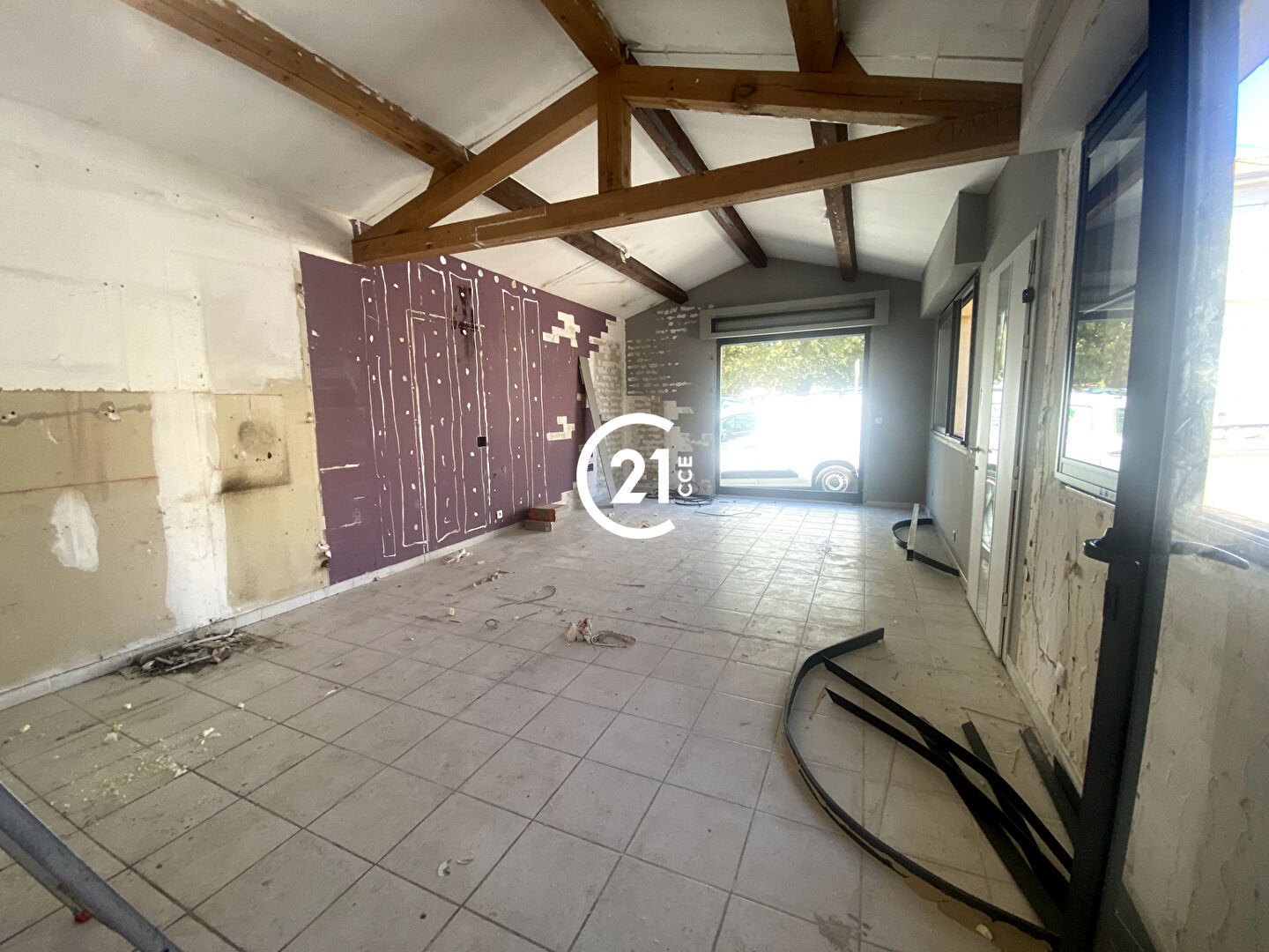 Local commercial à louer - 100.0 m2 - 06 - Alpes-Maritimes