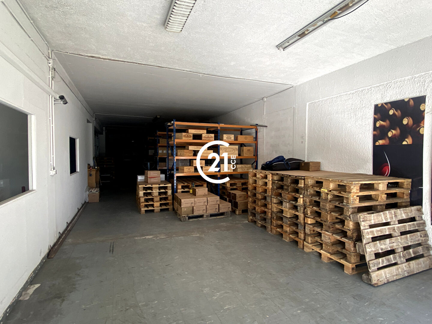 Entrepôt à louer - 239.0 m2 - 06 - Alpes-Maritimes