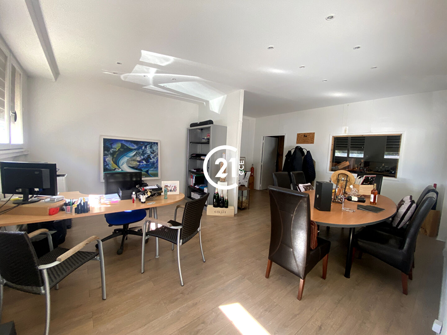 Entrepôt à louer - 239.0 m2 - 06 - Alpes-Maritimes