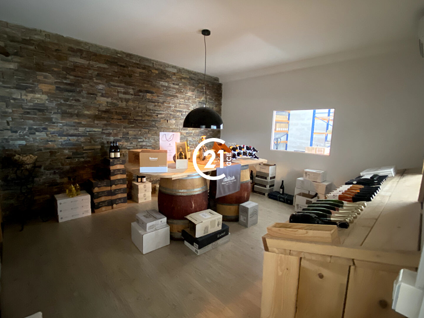 Entrepôt à louer - 239.0 m2 - 06 - Alpes-Maritimes