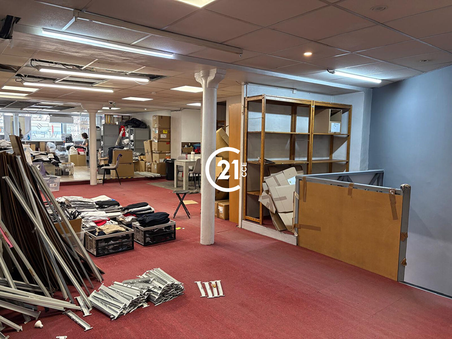 Local commercial à louer - 197.0 m2 - 06 - Alpes-Maritimes