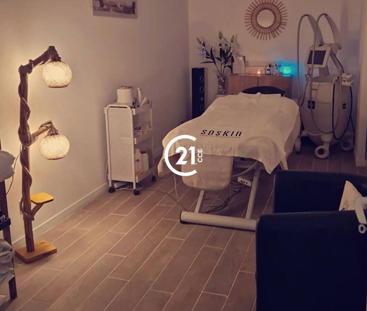 Local commercial à louer - 115.0 m2 - 06 - Alpes-Maritimes