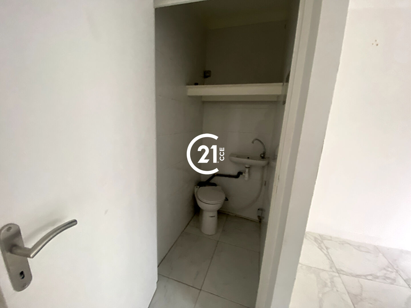 Local commercial à louer - 13.0 m2 - 06 - Alpes-Maritimes