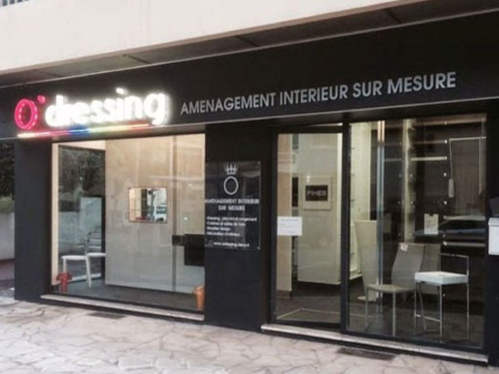 Local commercial à louer - 85.0 m2 - 06 - Alpes-Maritimes