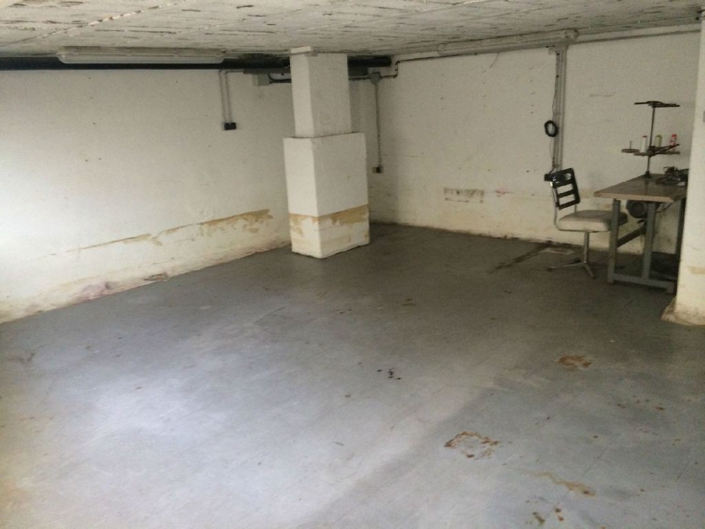 Local commercial à louer - 85.0 m2 - 06 - Alpes-Maritimes