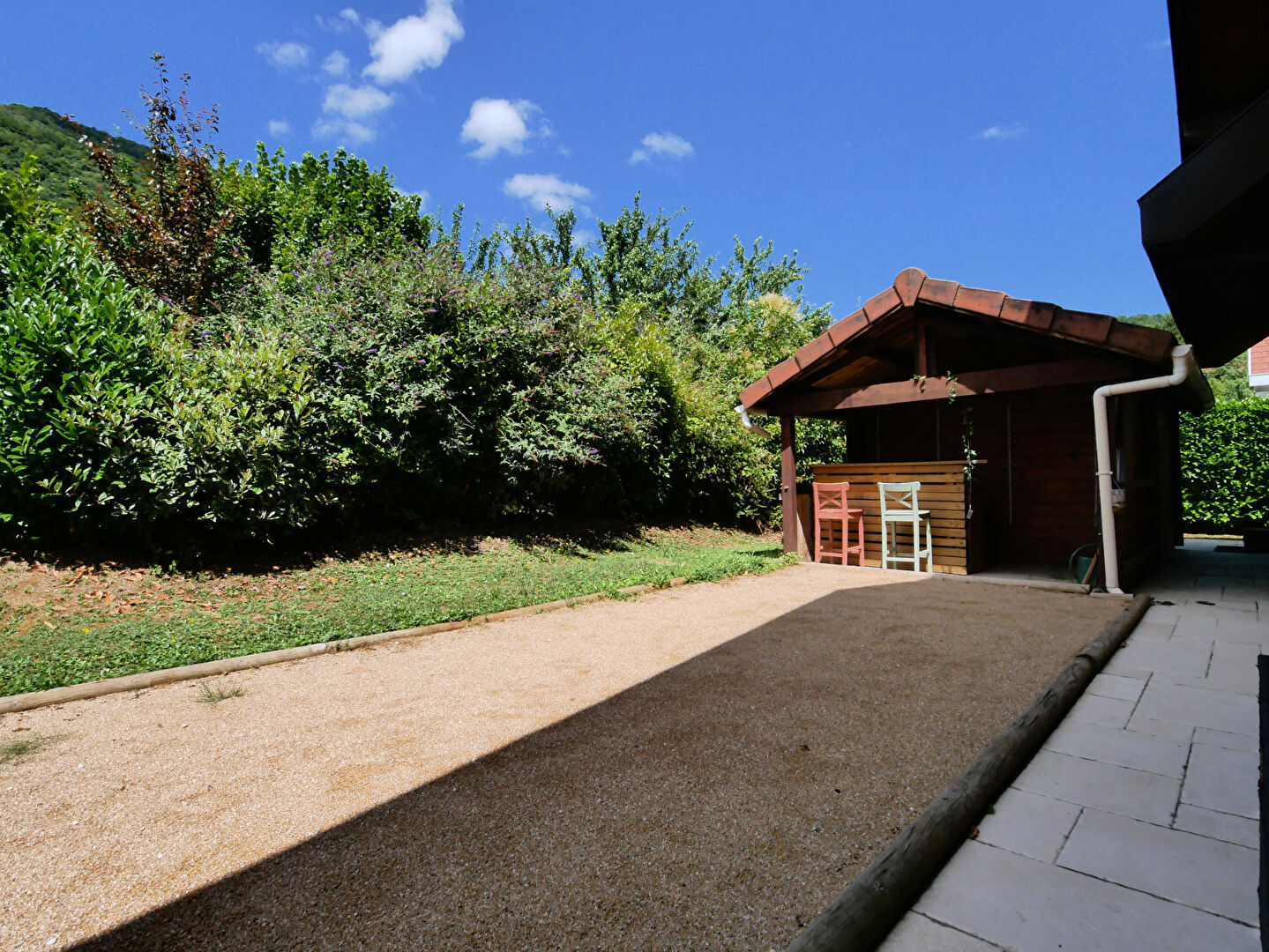 Photo Villa familiale avec piscine, idéalement située à Bromines, aux portes d'Annecy image 3/6