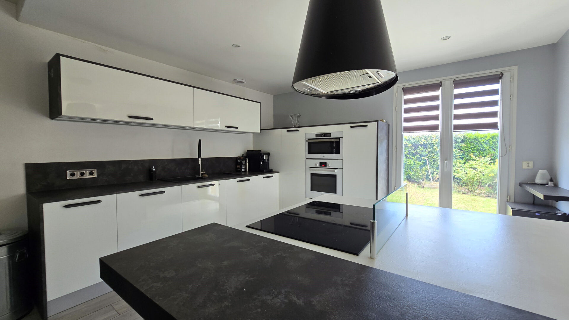 Photo Villa familiale avec piscine, idéalement située à Bromines, aux portes d'Annecy image 5/6