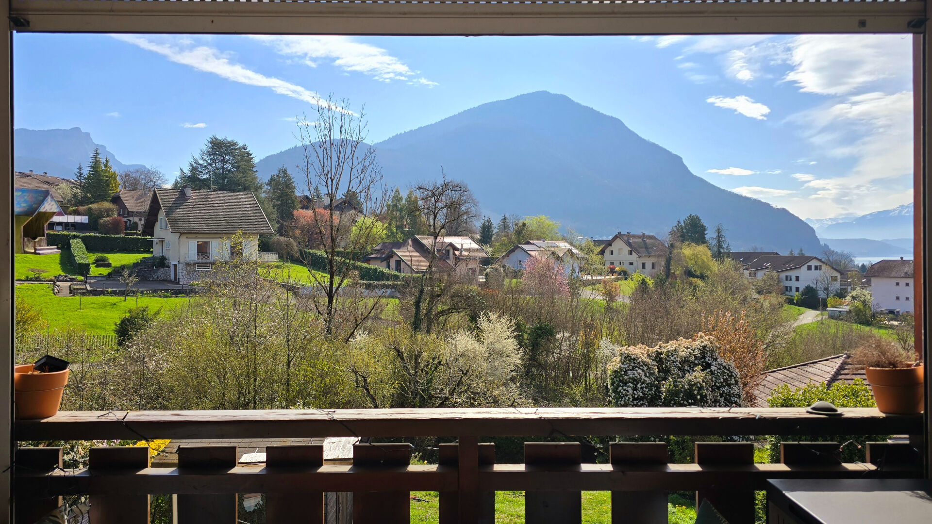 Type 4 vue lac à Annecy le vieux