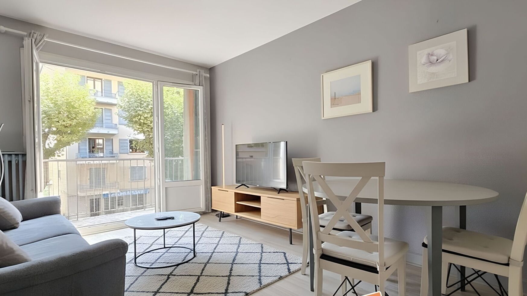 Photo Annecy centre Bel appartement T2 lumineux avec balcon, cave et garage en option image 2/3