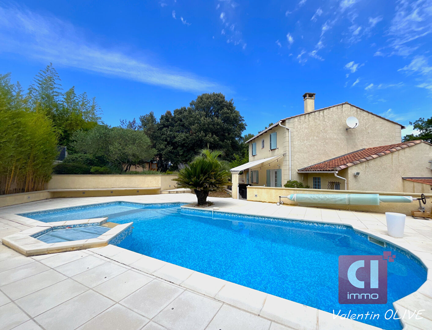 VENTE d'une maison 6 pièces (143 m²) à GAREOULT