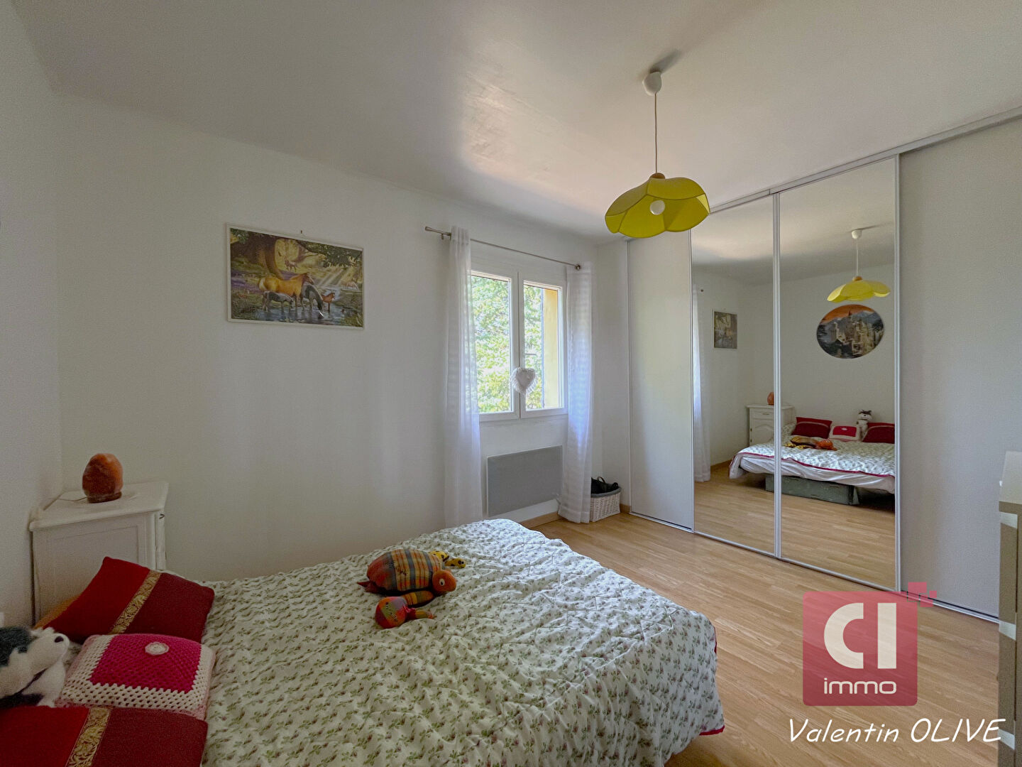 Photo A VENDRE - Maison T6 137m² avec garage et piscine image 6/6