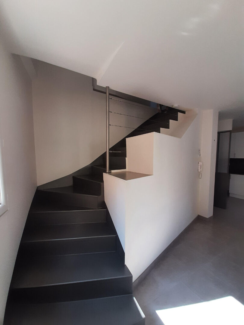 Photo A louer Maison de ville F3 à Garéoult image 3/6