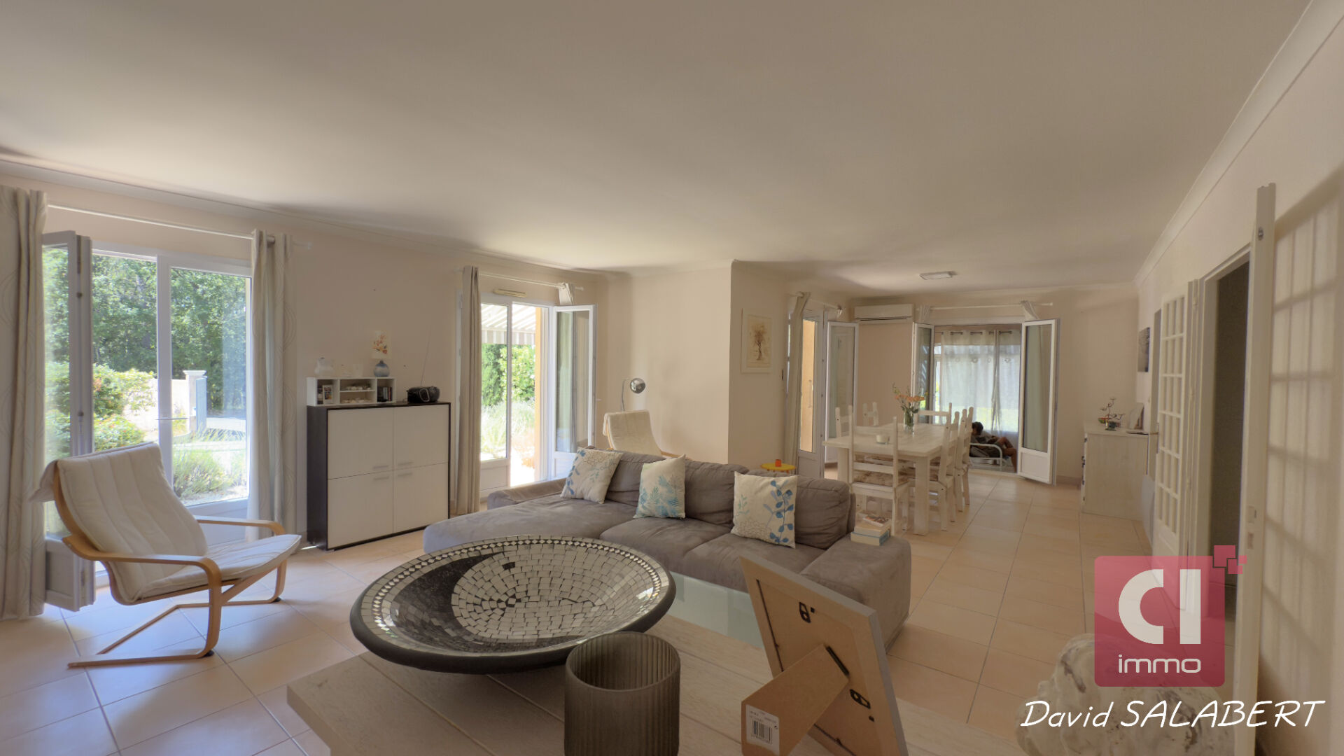 Photo Villa T4  à vendre à La Roquebrussanne - Un véritable havre de paix ! image 2/6