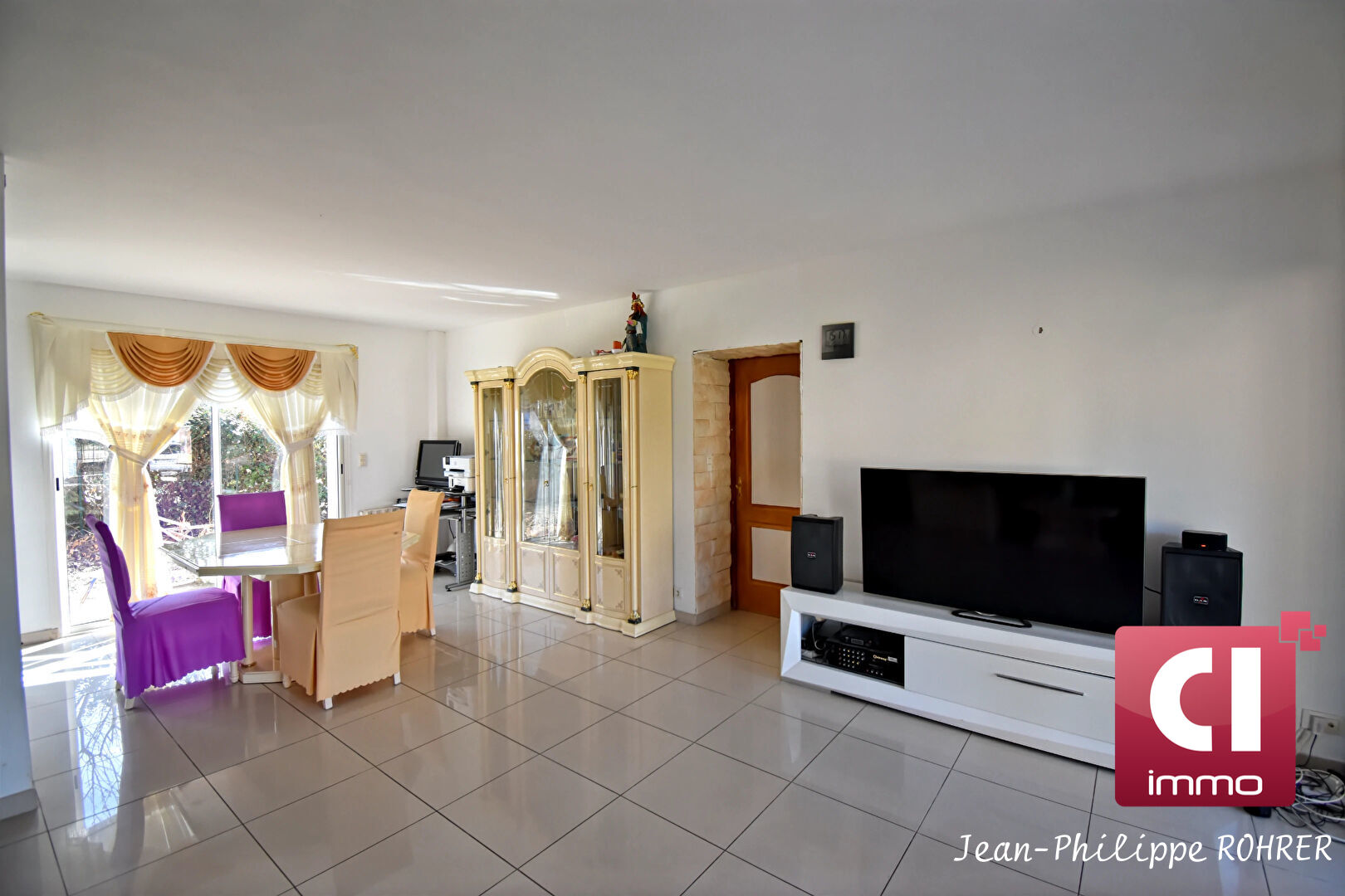 Photo Maison familiale Type 5 de 149 m² à vendre avec séjour de 44 m² et jardin ? Carcès image 3/6
